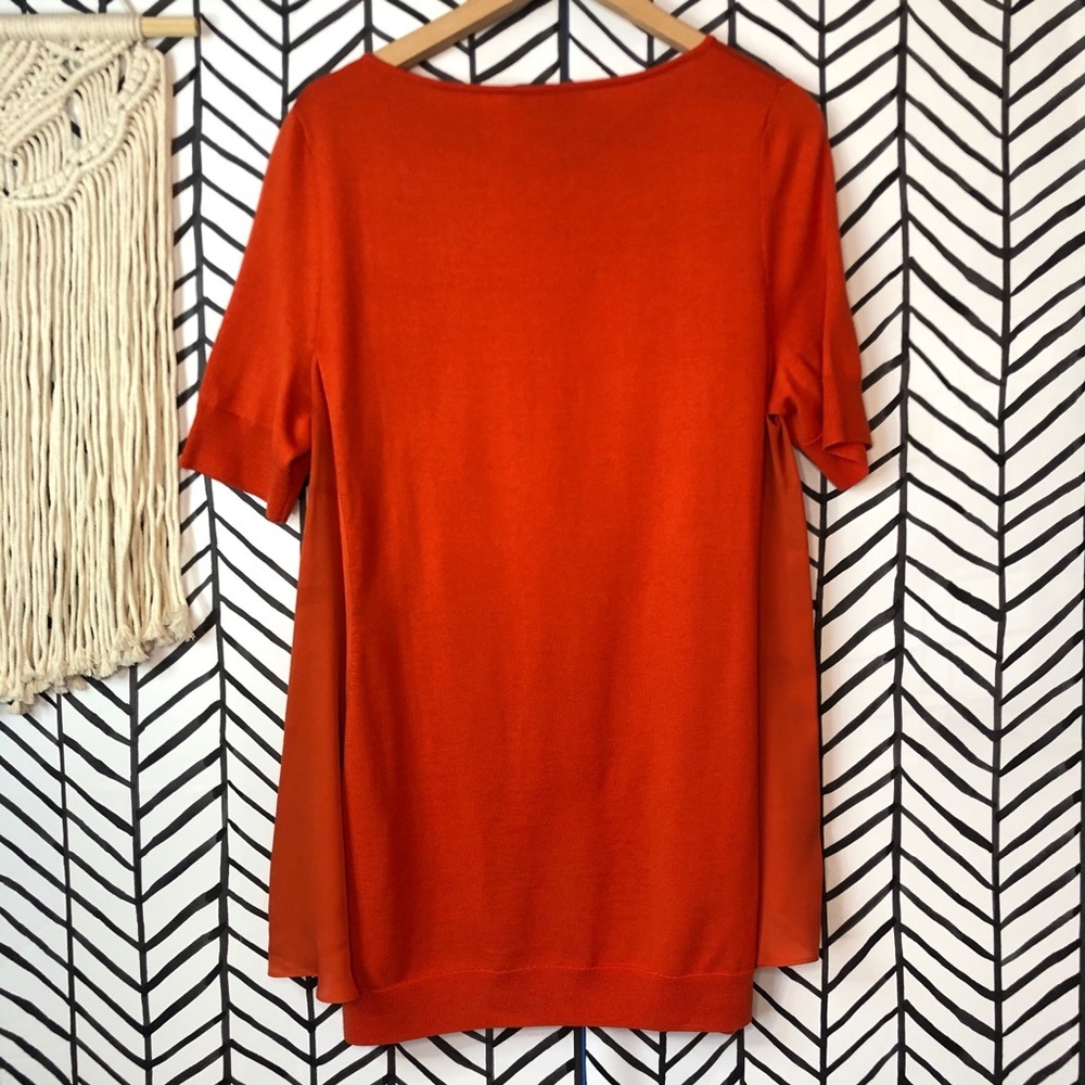 ST JOHN | Jersey Knit Bateau Neck HighLow Top - Picture 10 of 12
